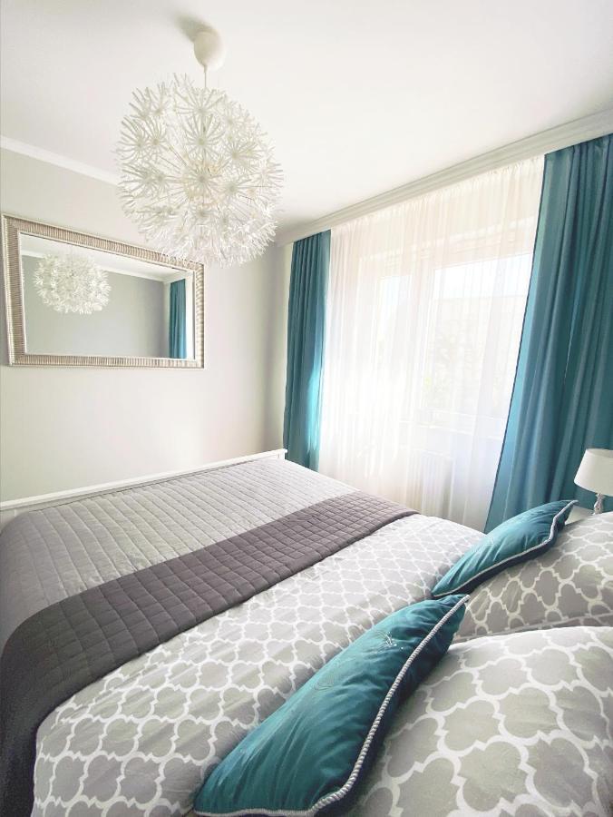 Apartament Na Teczowej วรอตซวาฟ ภายนอก รูปภาพ