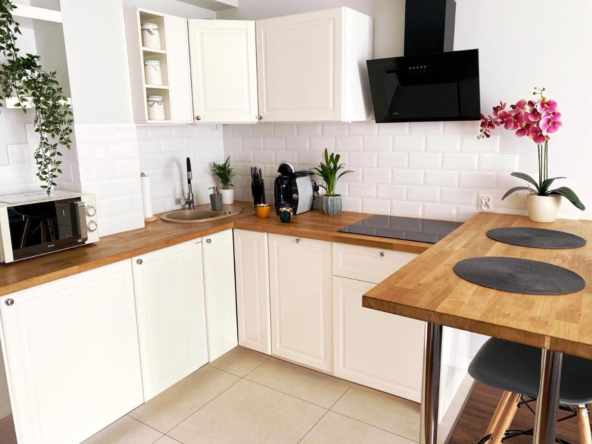 Apartament Na Teczowej วรอตซวาฟ ภายนอก รูปภาพ