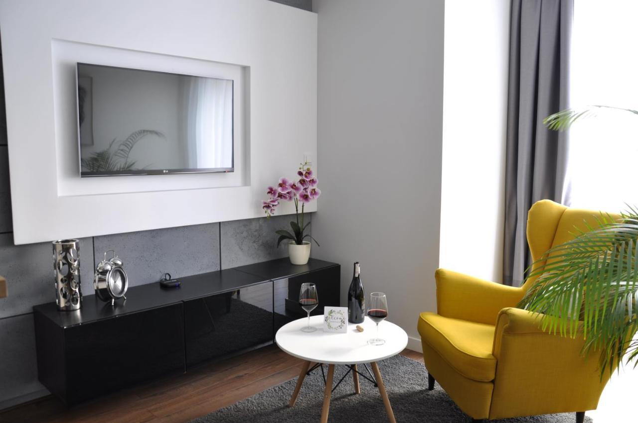 Apartament Na Teczowej วรอตซวาฟ ภายนอก รูปภาพ