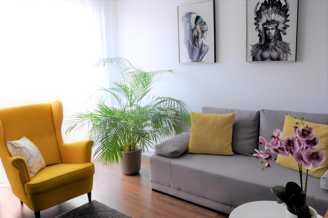 Apartament Na Teczowej วรอตซวาฟ ภายนอก รูปภาพ